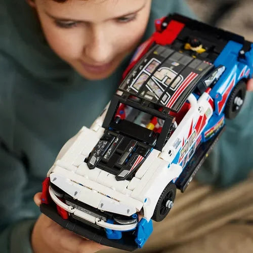 NASCAR Camaro ZL1 (672 pçs) - Brics Craft