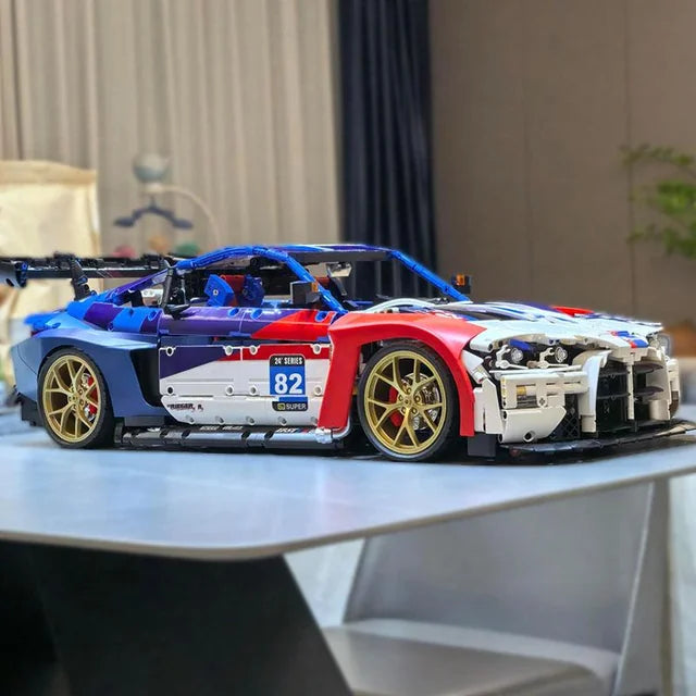 BMW M4 GT4 (4556 peças)
