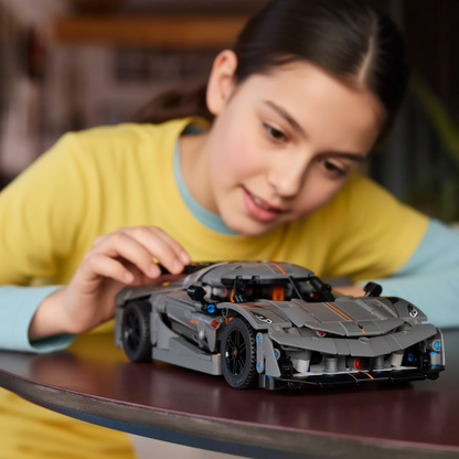 Hypercar Koenigsegg Jesko (801 pçs)