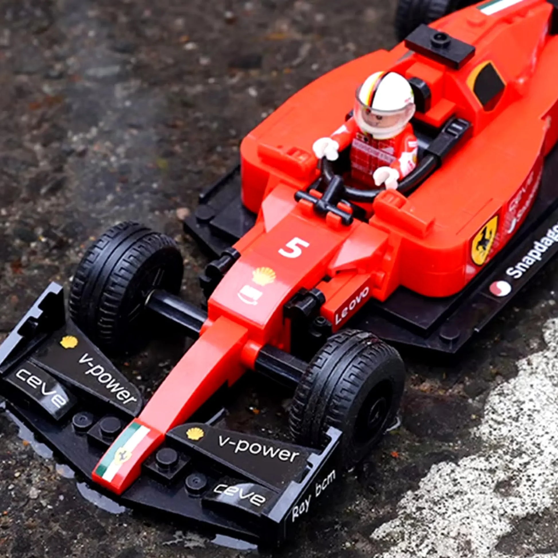 Fórmula 1 - Ferrari SF90 F1 (238 pçs) - Brics Craft