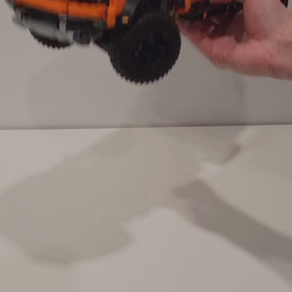 Ford F-150 Raptor (1379 peças)